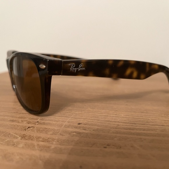 Ray-Ban NEW WAYFARER CLASSIC - Picture 2 of 6